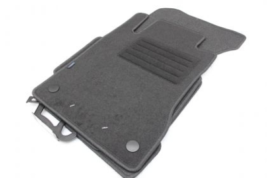 patakia-moketa-gia-mercedes-w2112002-2009-4-matic-4tmh