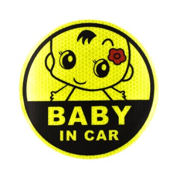 aftokollito-baby-in-car-kitrino