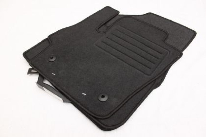 patakia-moketa-gia-mazda-3-2009-2013-4tmh