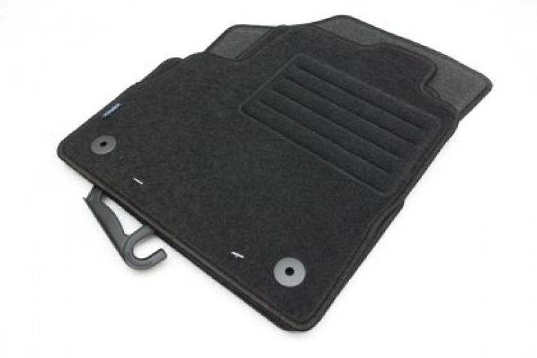 patakia-moketa-gia-opel-astra-k-2015-4tmh