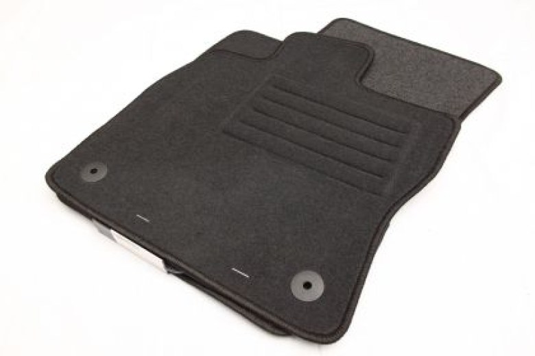 patakia-moketa-gia-skoda-octavia-2013-4tmh