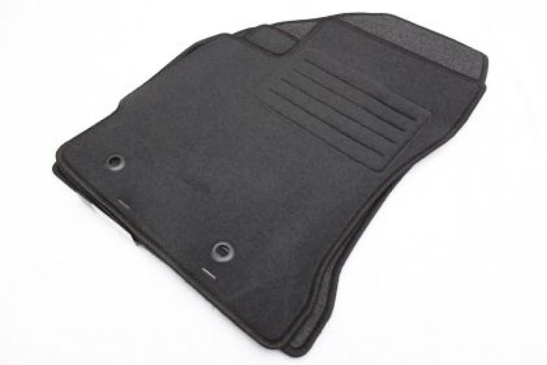 patakia-moketa-gia-toyota-auris-2013-4tmh